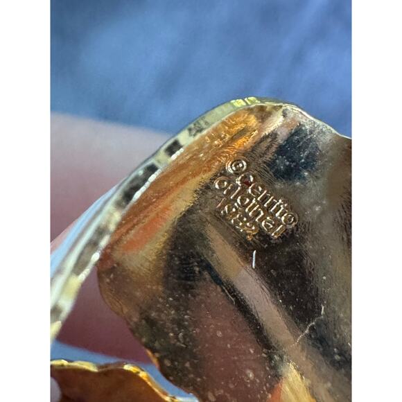 Signed Cerrito Original 1982 Brooch – Enamel Orchid Floral Gold Tone Pin - Picture 6 of 8